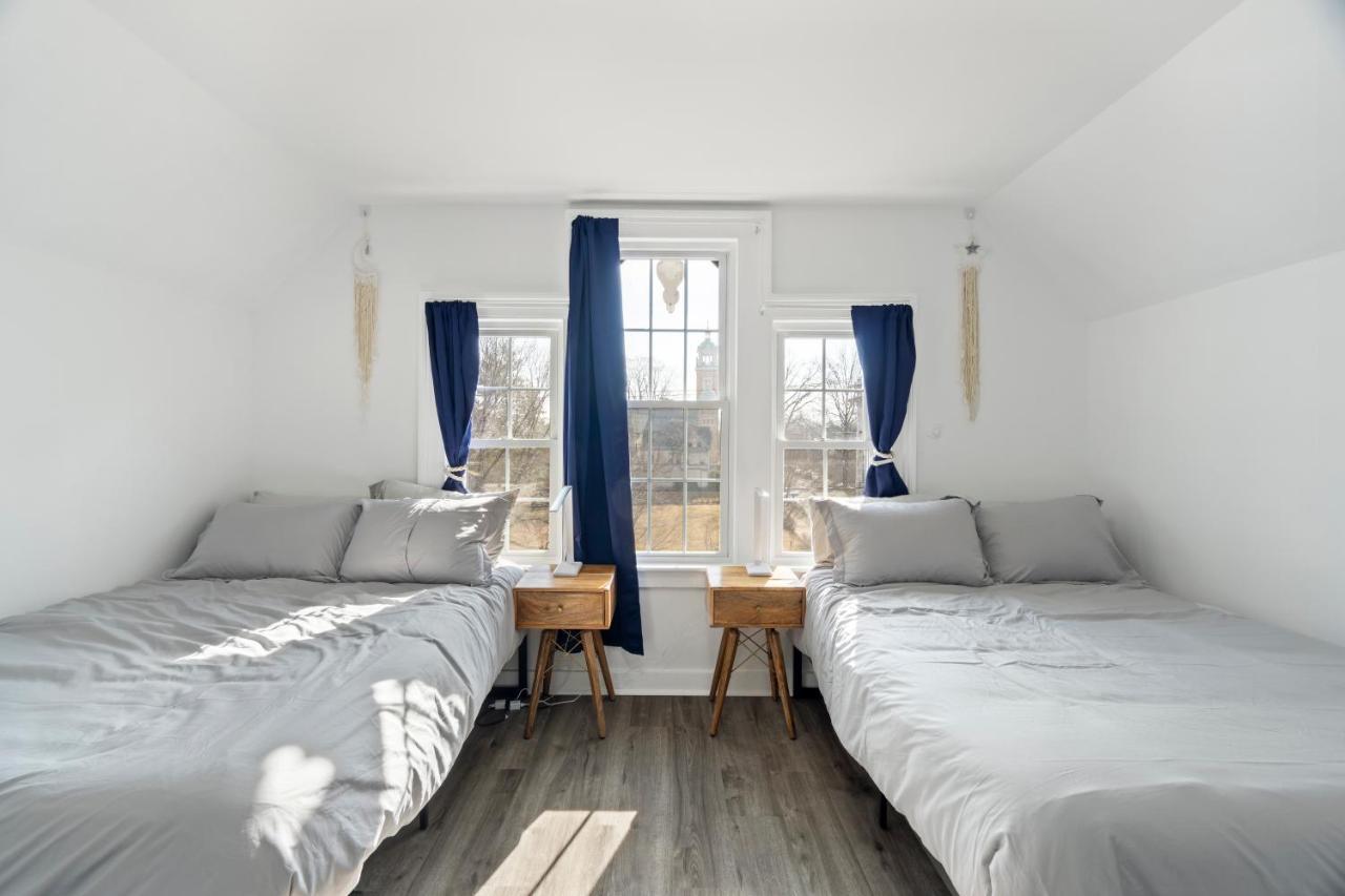 شقة Cozy Gem In The Heart Of East Rock With Free Parking Near Yale And Dt نيو هافن المظهر الخارجي الصورة