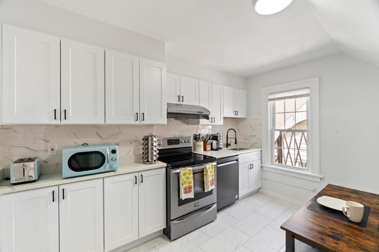 شقة Cozy Gem In The Heart Of East Rock With Free Parking Near Yale And Dt نيو هافن المظهر الخارجي الصورة