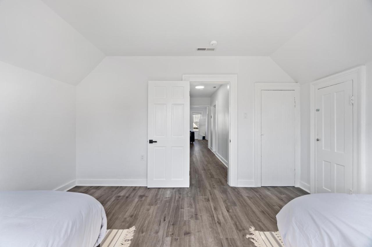 شقة Cozy Gem In The Heart Of East Rock With Free Parking Near Yale And Dt نيو هافن المظهر الخارجي الصورة